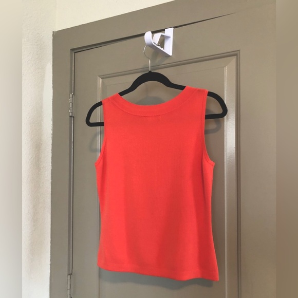 🌷Cute Sleeveless Top - Picture 2 of 4